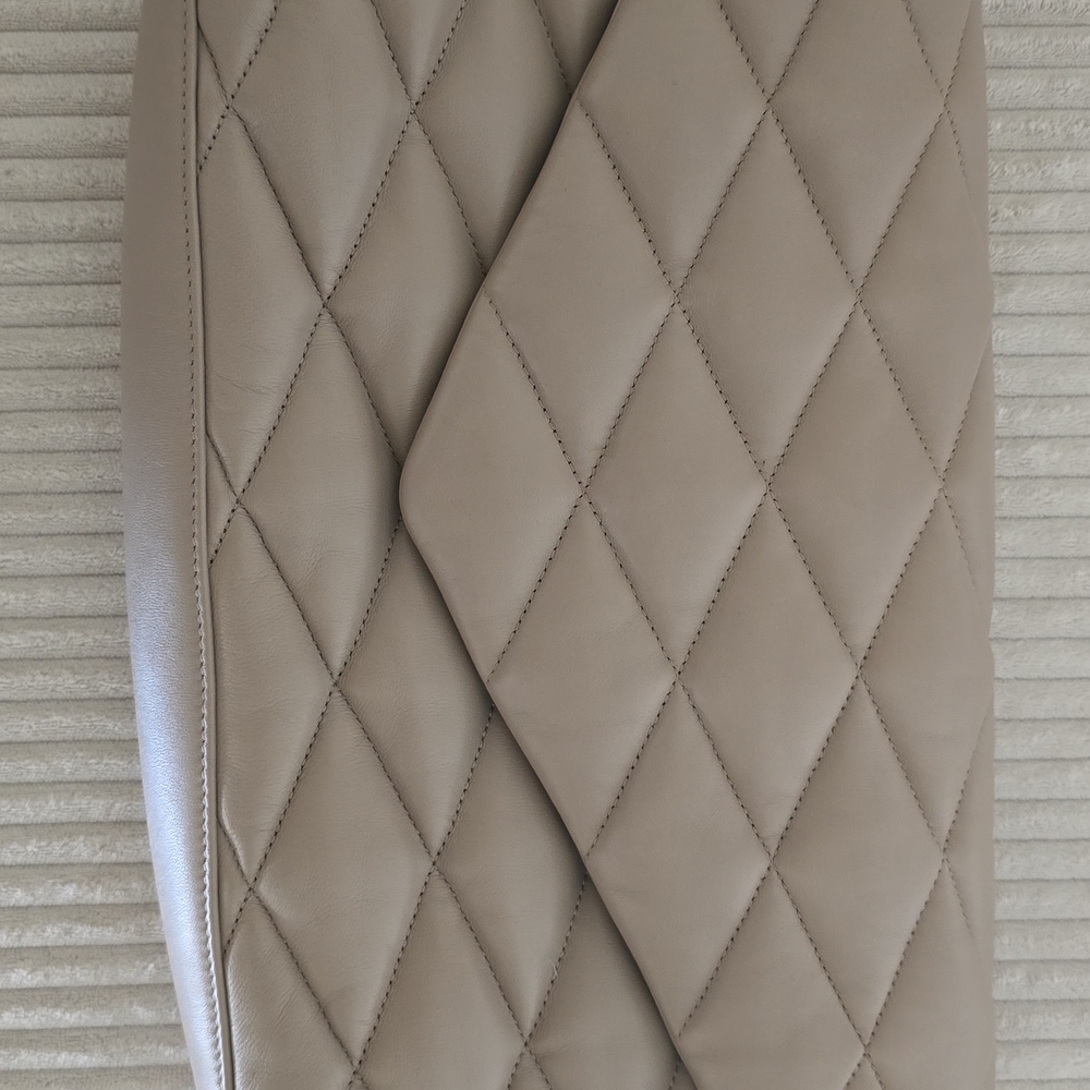 Yves Saint Laurent Tan Quilted Clutch - Picture 2 of 13